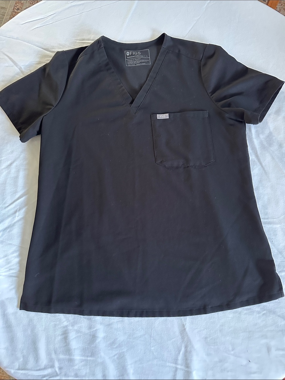 Figs Set Large Petite- Black Women's V-Neck Scrub Top and Joggers